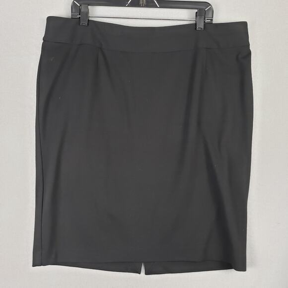 Lane Bryant Size 18 Classic Pencil Skirt Solid Black Closet Staple Office Basic - Picture 1 of 7